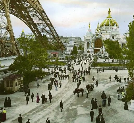 Les Expositions universelles parisiennes
